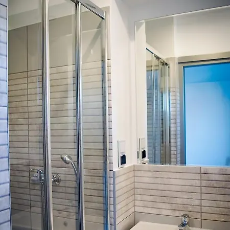 Laura Проживание в семье Мендзыздрое